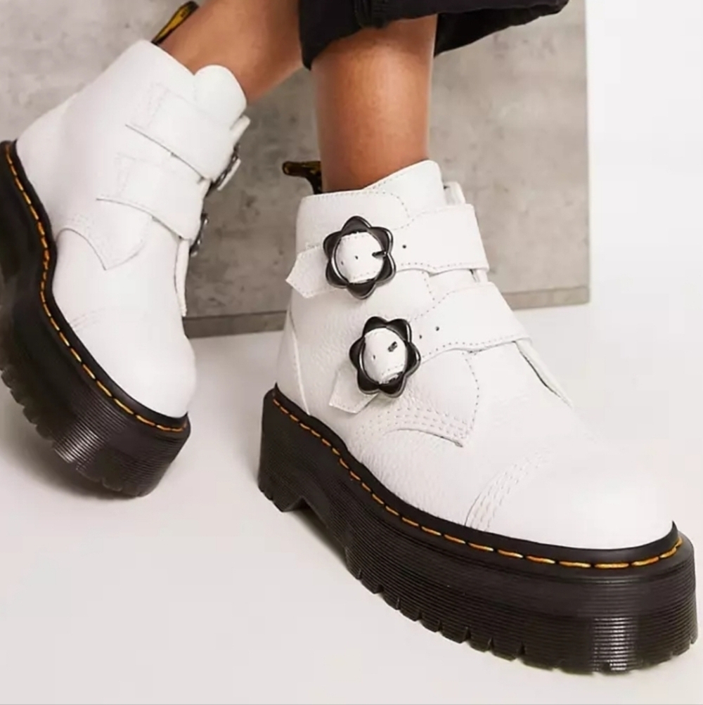 Dr Martens Devon Flower Quad White Boots NEW
